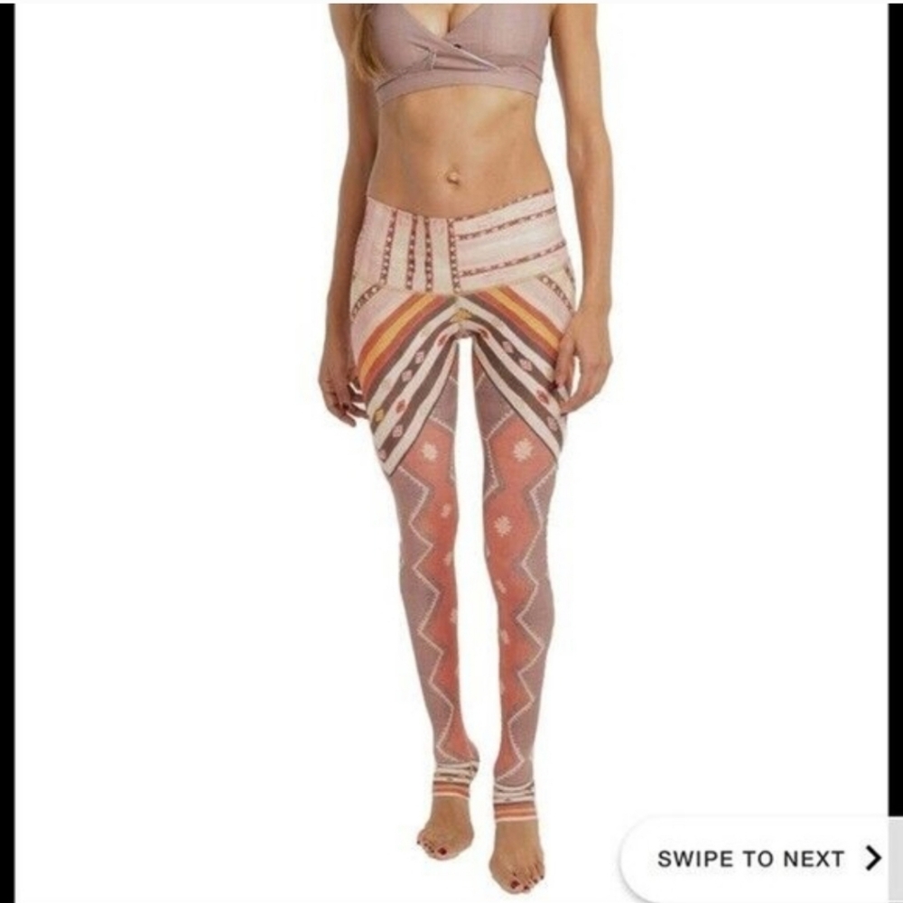 RARE Niyama Sol Aztec Southwest Print Barefoot Leggings Size S Small